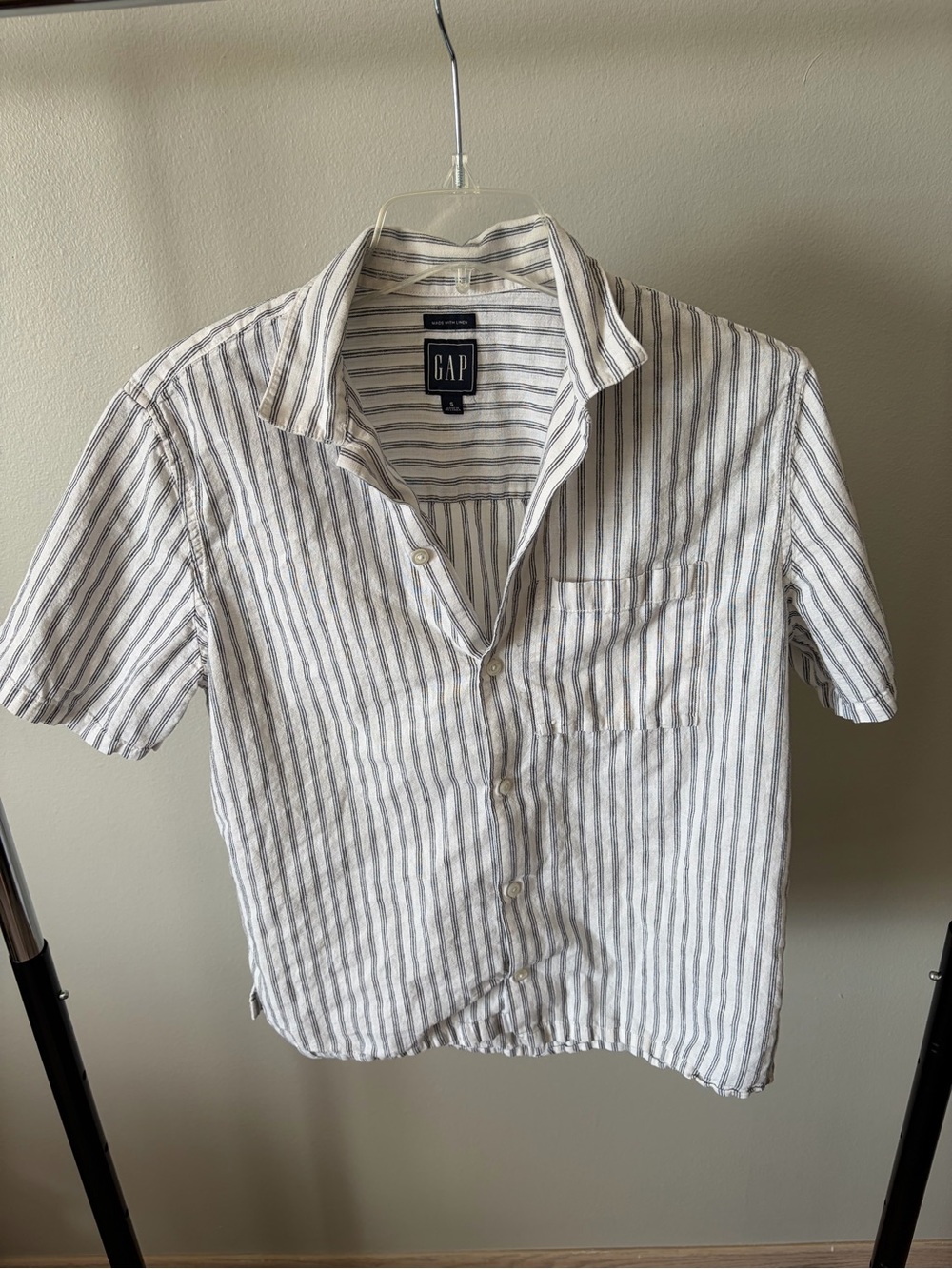 GAP Men's Short Sleeve Linen-Blend Stripe Shirt - White & Gray